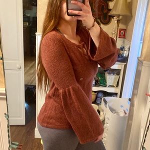 🟠Small American Eagle Bell Sleeve Sweater🟠